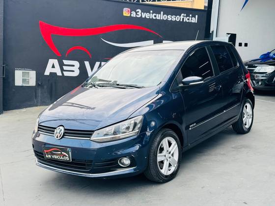 VOLKSWAGEN FOX 1.6 MSI HIGHLINE 16V FLEX 4P AUTOMATIZADO VOLKSWAGEN FOX 1.6 MSI HIGHLINE 16V FLEX 4P AUTOMATIZADO